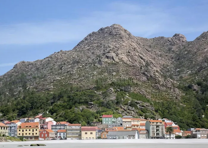 Acogedor Atico A Pie De Mar Y Montana. Апартаменты *